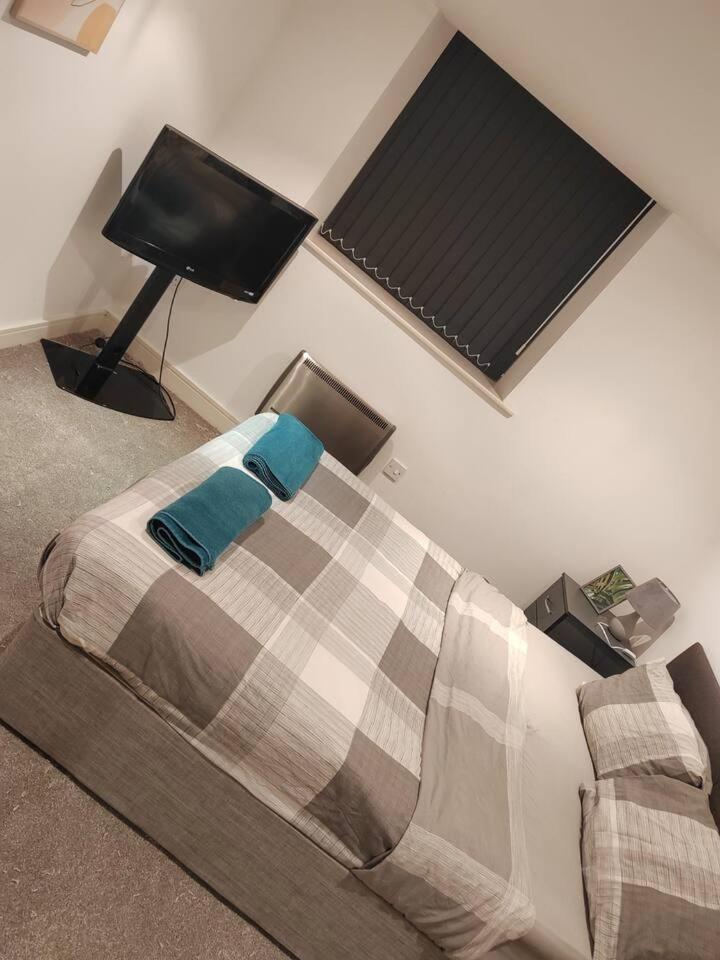 Lovely 1 Bedroom Apartment With Free Parking & Gym Kirkburton Экстерьер фото
